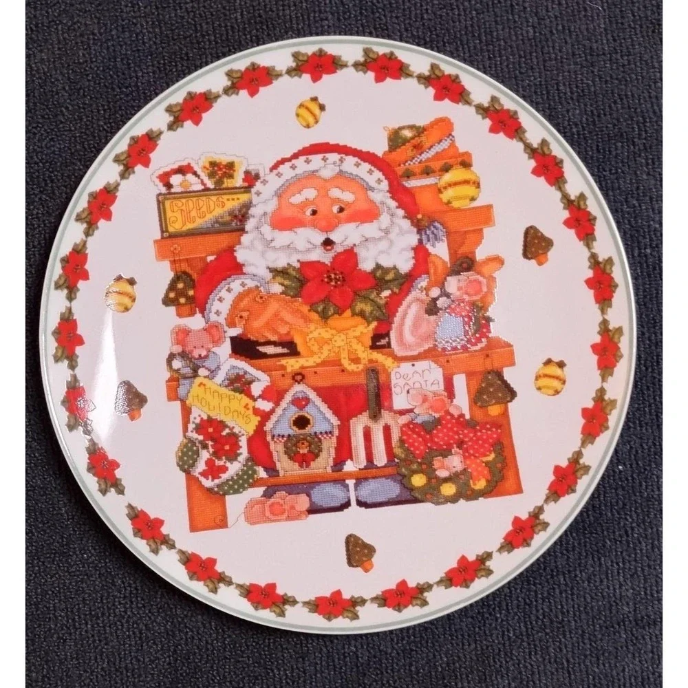 Royal Norfolk Christmas Plate, dishwasher safe